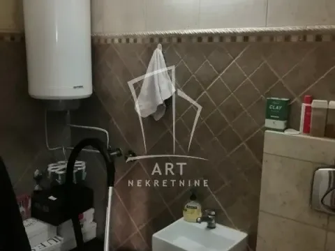 Prodaja, četvorosoban stan, 109m², Crveni Krst, Beograd - image 6