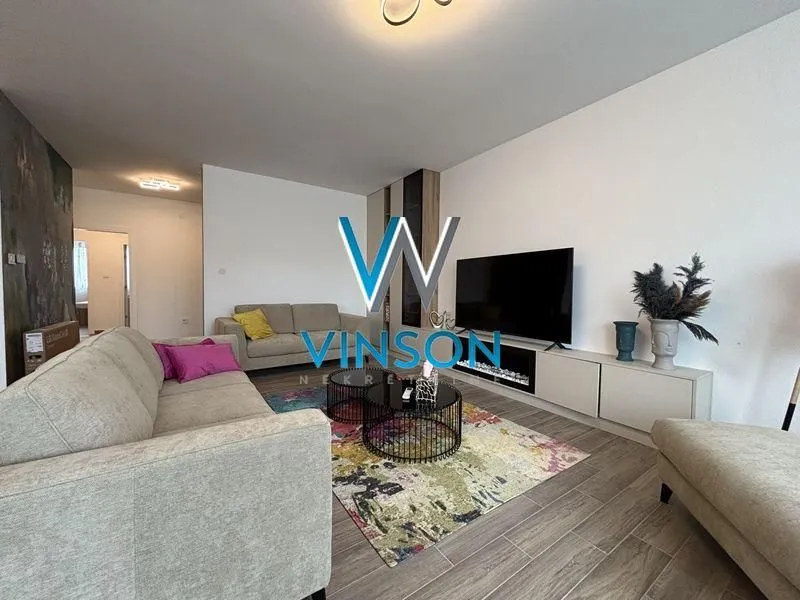 Izdavanje, dvosoban stan, 120m², Petrovaradin, Novi Sad
