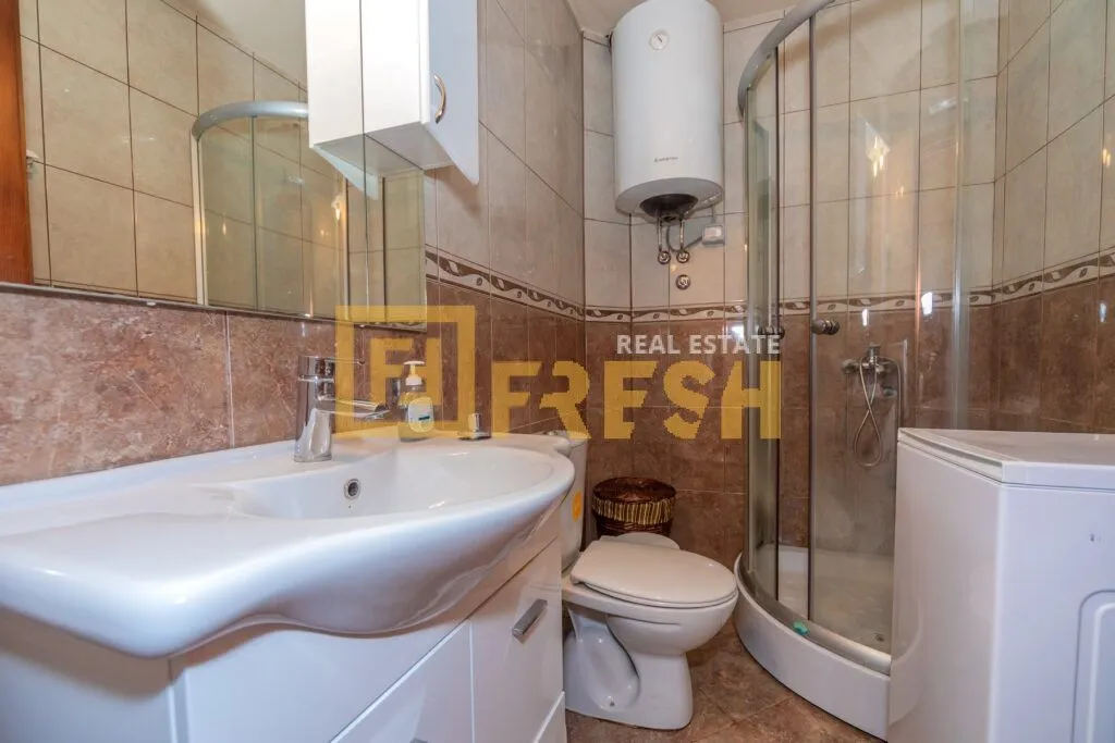 Prodaja, kuća, 300m², Žabljak, Crna Gora