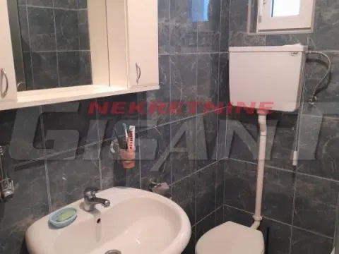 Rent, four bedroom apartment, 140m², Miljakovac, Rakovica - image 11