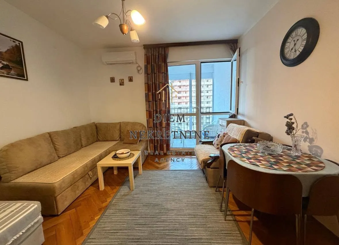 Rent, studio apartment, 27m², Centar, Bar