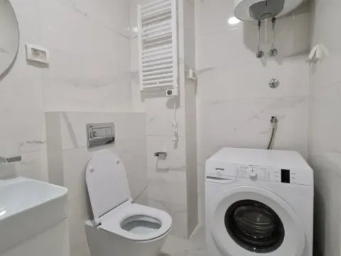 Izdavanje, jednosoban stan, 54m², Central Point, Podgorica - image 11