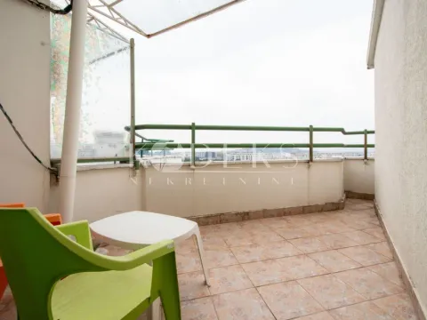 Rent, one bedroom apartment, 40m², Blok 6, Podgorica - image 8