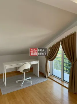 Izdavanje, kuća, 210m², Savski Venac, Beograd - image 4