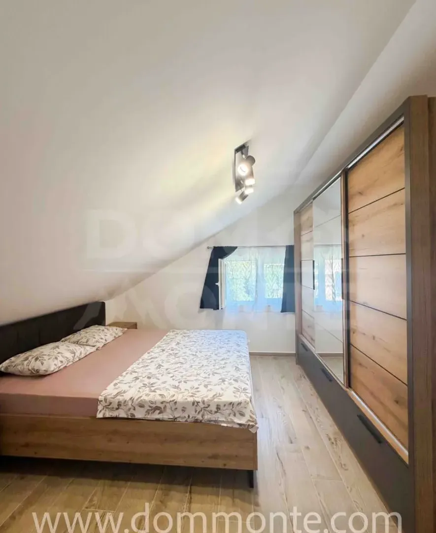 Rent, two bedroom apartment, 80m², Tivat, Crna Gora