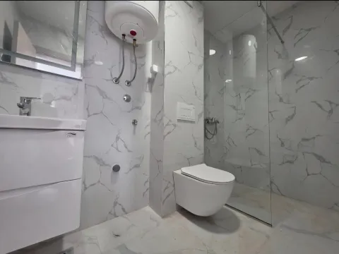 Sale, one bedroom apartment, 41m², Podkošljun, Budva - image 7