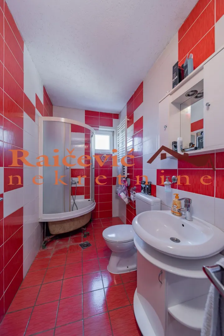 Sale, house, 260m², Resnik, Beograd