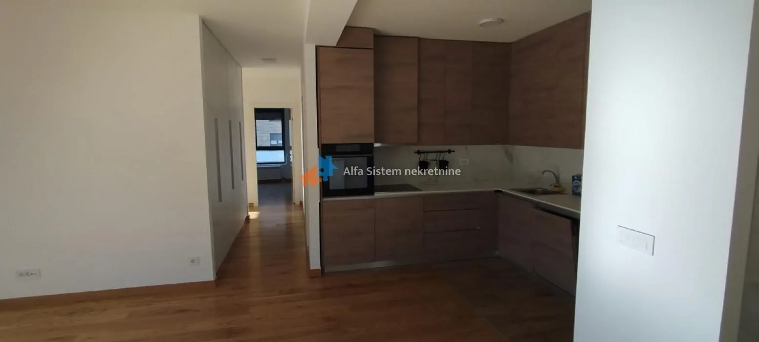 Izdavanje, stan, 96m², Voždovac Sve Podlokacije, Beograd
