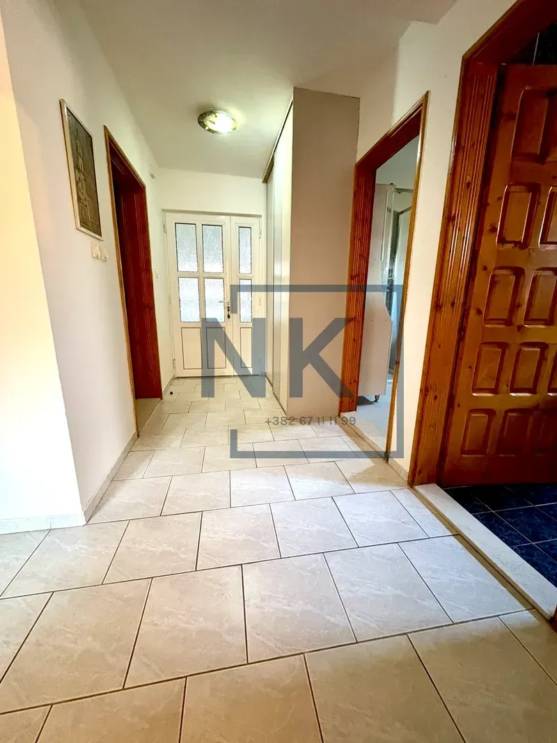 Rent, house, 350m², Murtovina, Podgorica