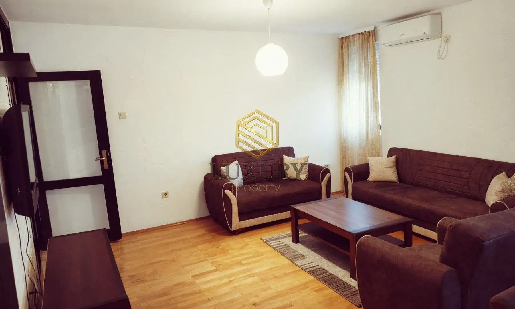 Izdavanje, jednosoban stan, 59m², Blok 5, Podgorica