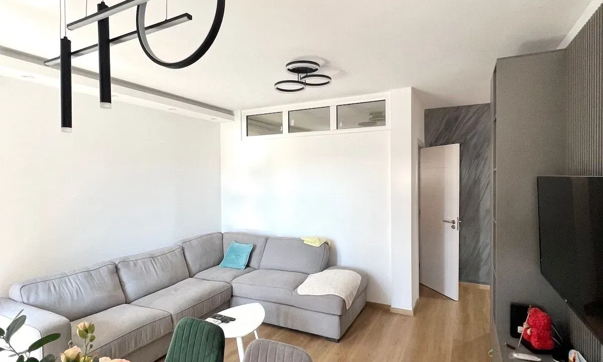 Prodaja, trosoban stan, 60m², Vračar Sve Podlokacije, Beograd