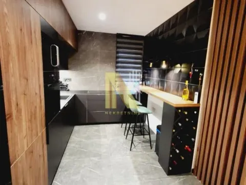 Sale, four bedroom apartment, 122m², Grbavica, Novi Sad Sve Podlokacije - image 5