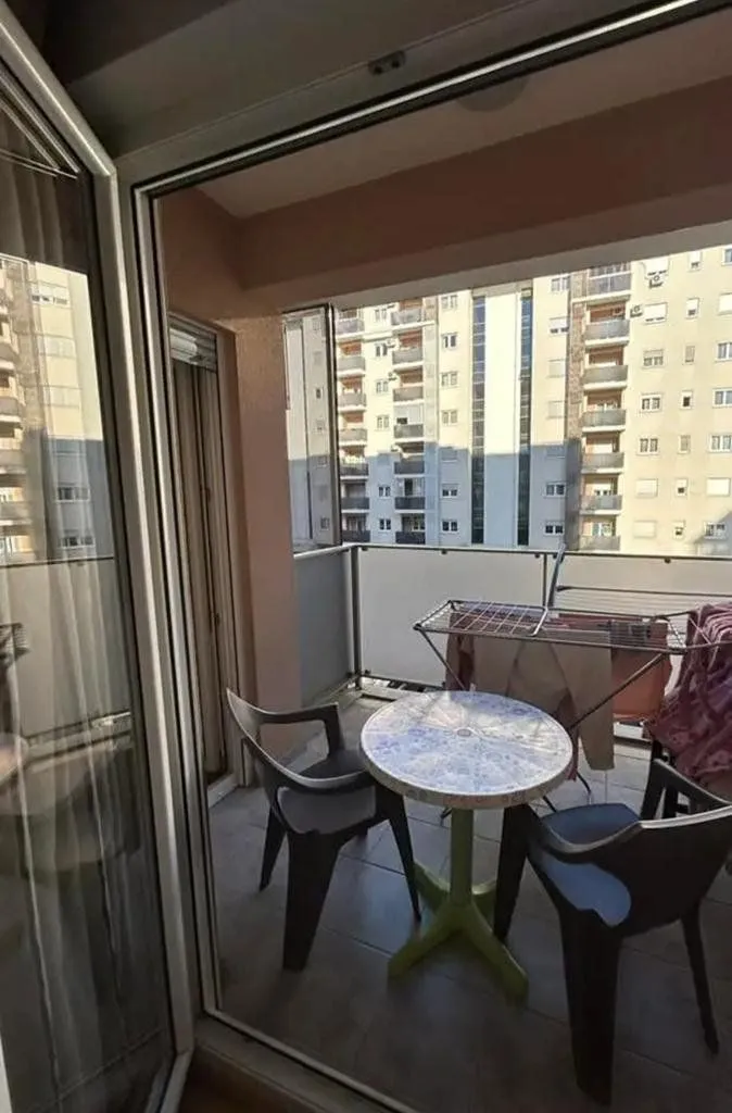 Izdavanje, jednosoban stan, 50m², City Kvart, Podgorica