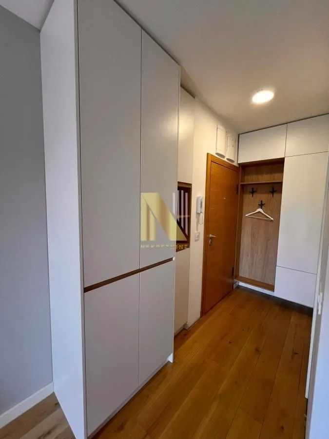 Izdavanje, jednosoban stan, 30m², Centar, Novi Sad