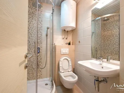 Prodaja, dvosoban stan, 75m², Budva, Crna Gora - image 14