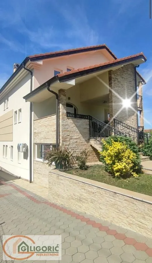 Prodaja, kuća, 460m², Arnajevo, Barajevo