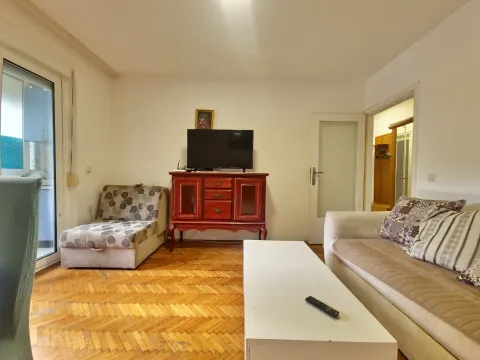 Rent, one bedroom apartment, 45m², Budva, Crna Gora - image 3