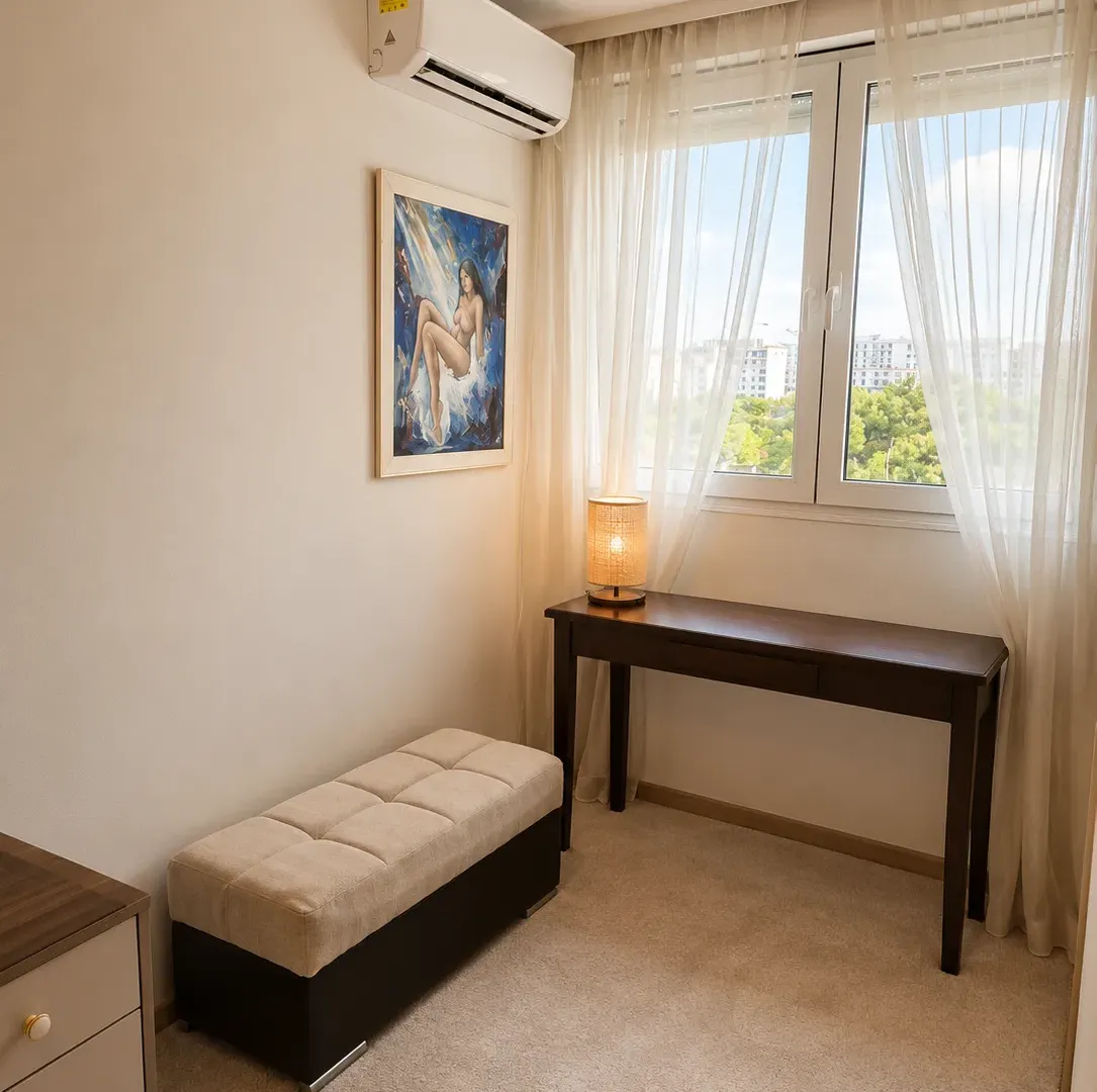 Izdavanje, dvosoban stan, 70m², Pobrežje, Podgorica