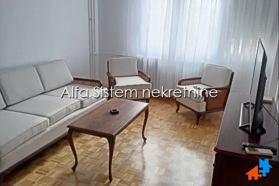 Izdavanje, trosoban stan, 81m², Vračar Sve Podlokacije, Beograd