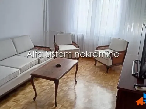 Izdavanje, trosoban stan, 81m², Vračar Sve Podlokacije, Beograd - image 1