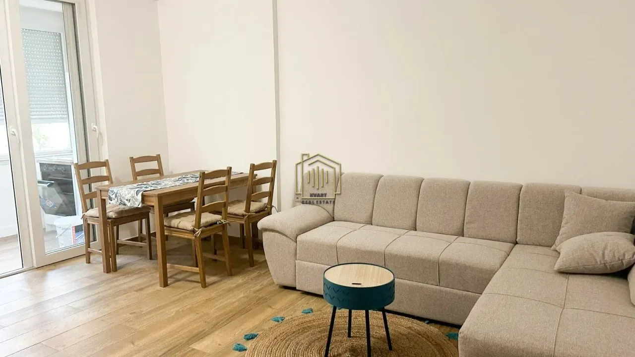 Izdavanje, dvosoban stan, 68m², Podgorica, Crna Gora