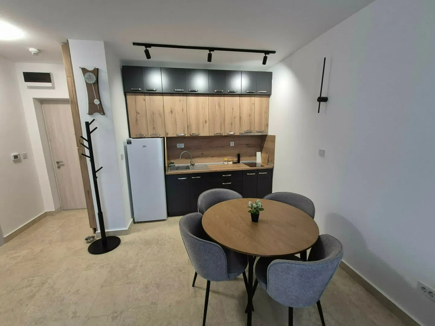 Prodaja, jednosoban stan, 40m², 25. Maj, Zlatibor