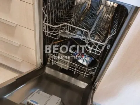 Izdavanje, trosoban stan, 65m², Centar, Novi Sad - image 7