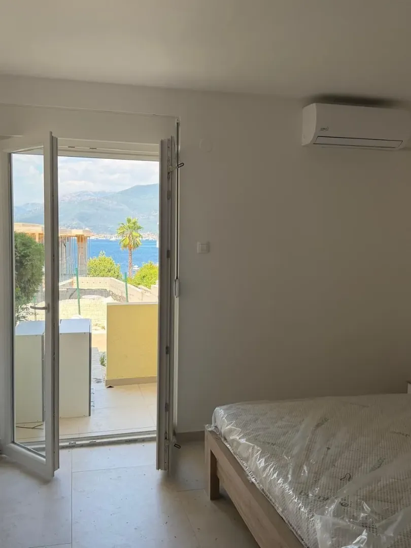 Rent, one bedroom apartment, 45m², Bogišići, Tivat