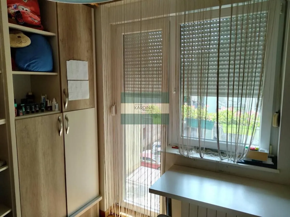 Prodaja, četvorosoban stan, 115m², Grbavica, Novi Sad Sve Podlokacije