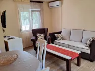 Izdavanje, dvosoban stan, 60m², Seljanovo, Tivat - image 1