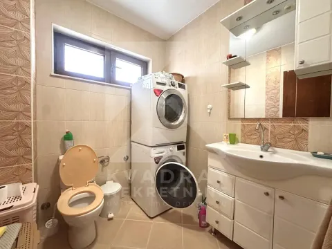 Rent, house, 326m², Stari Aerodrom, Podgorica - image 9