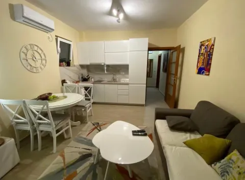 Rent, one bedroom apartment, 45m², Šušanj, Bar - image 2