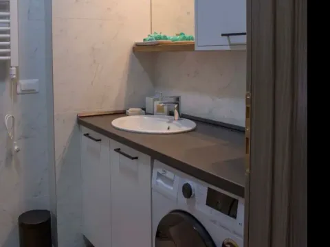 Izdavanje, garsonjera, 25m², Pod Kuk, Tivat - image 8