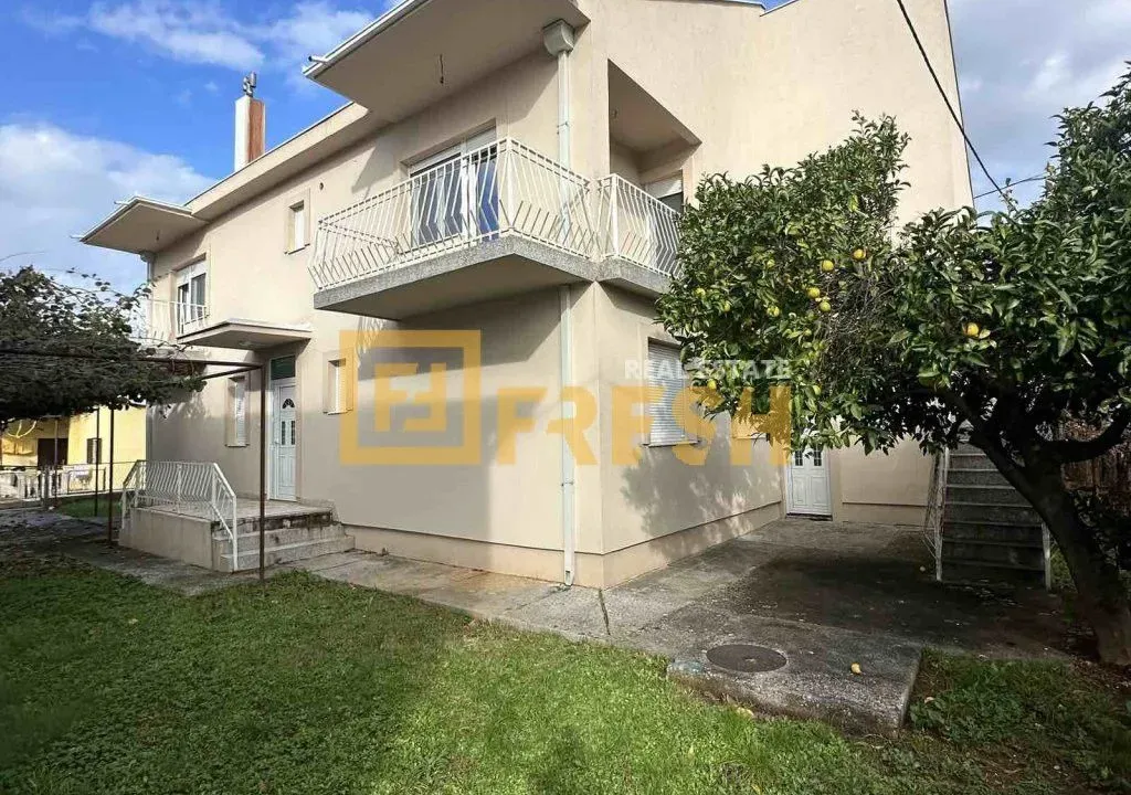 Prodaja, kuća, 289m², Dalmatinska ulica, Podgorica