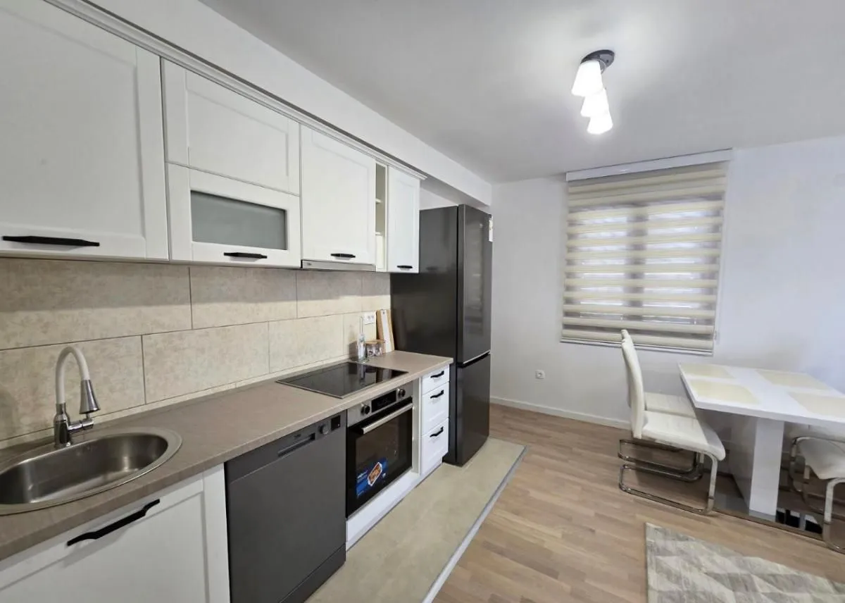 Rent, one bedroom apartment, 50m², Centar, Tivat