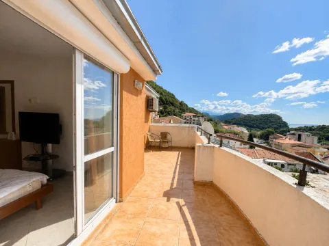 Prodaja, četvorosoban stan, 173m², Petrovac, Budva - image 17