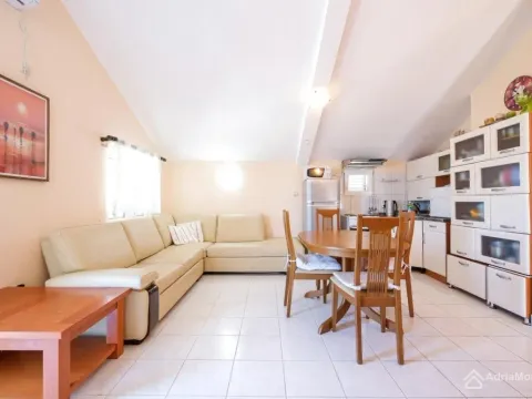 Prodaja, dvosoban stan, 53m², Orahovac, Kotor - image 9