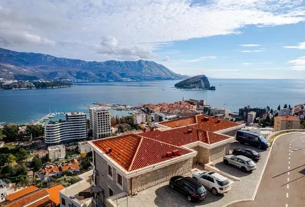 Prodaja, dvosoban stan, 73m², Vidikovac, Budva
