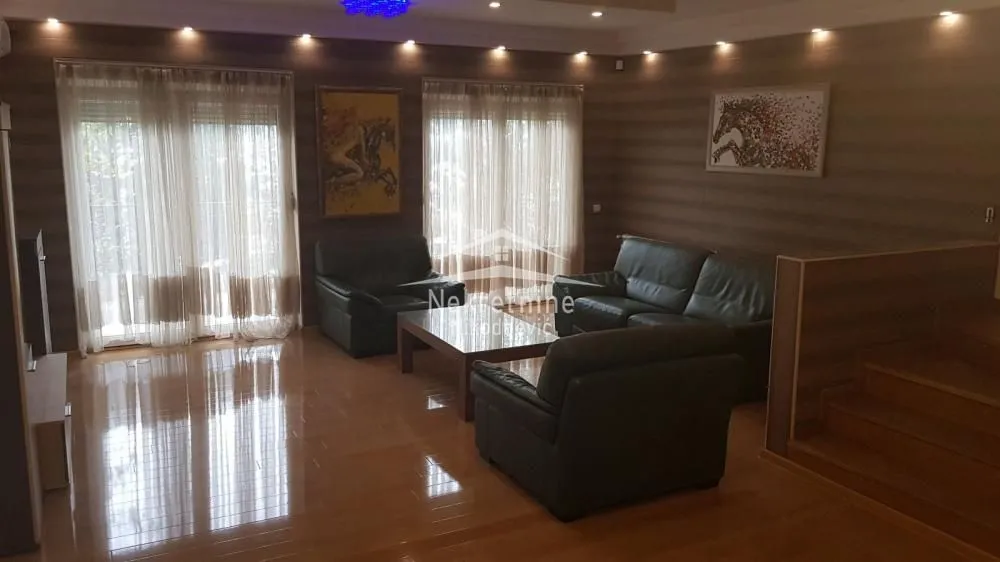 Rent, house, 310m², Savski Venac, Beograd