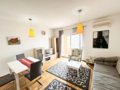 Izdavanje, dvosoban stan, 75m², City Kvart, Podgorica - image 8