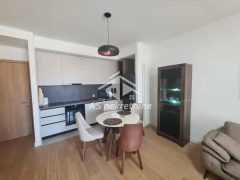Izdavanje, trosoban stan, 76m², Savski Venac, Beograd - image 6