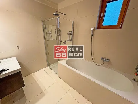 Rent, four bedroom apartment, 155m², Savski Venac, Beograd - image 14