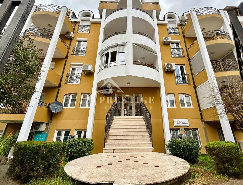 Prodaja, trosoban stan, 160m², Ljubović, Podgorica