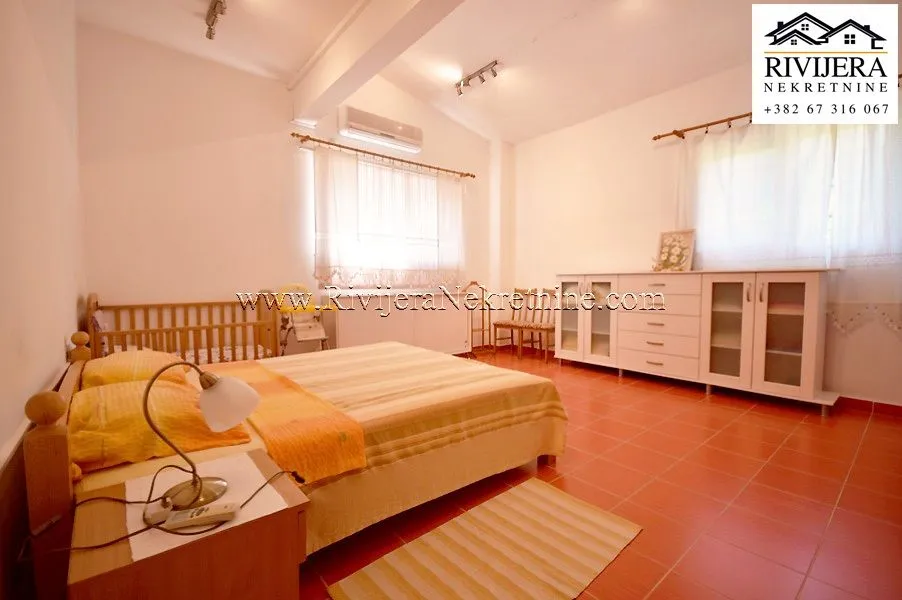 Prodaja, kuća, 234m², Baošići, Herceg Novi