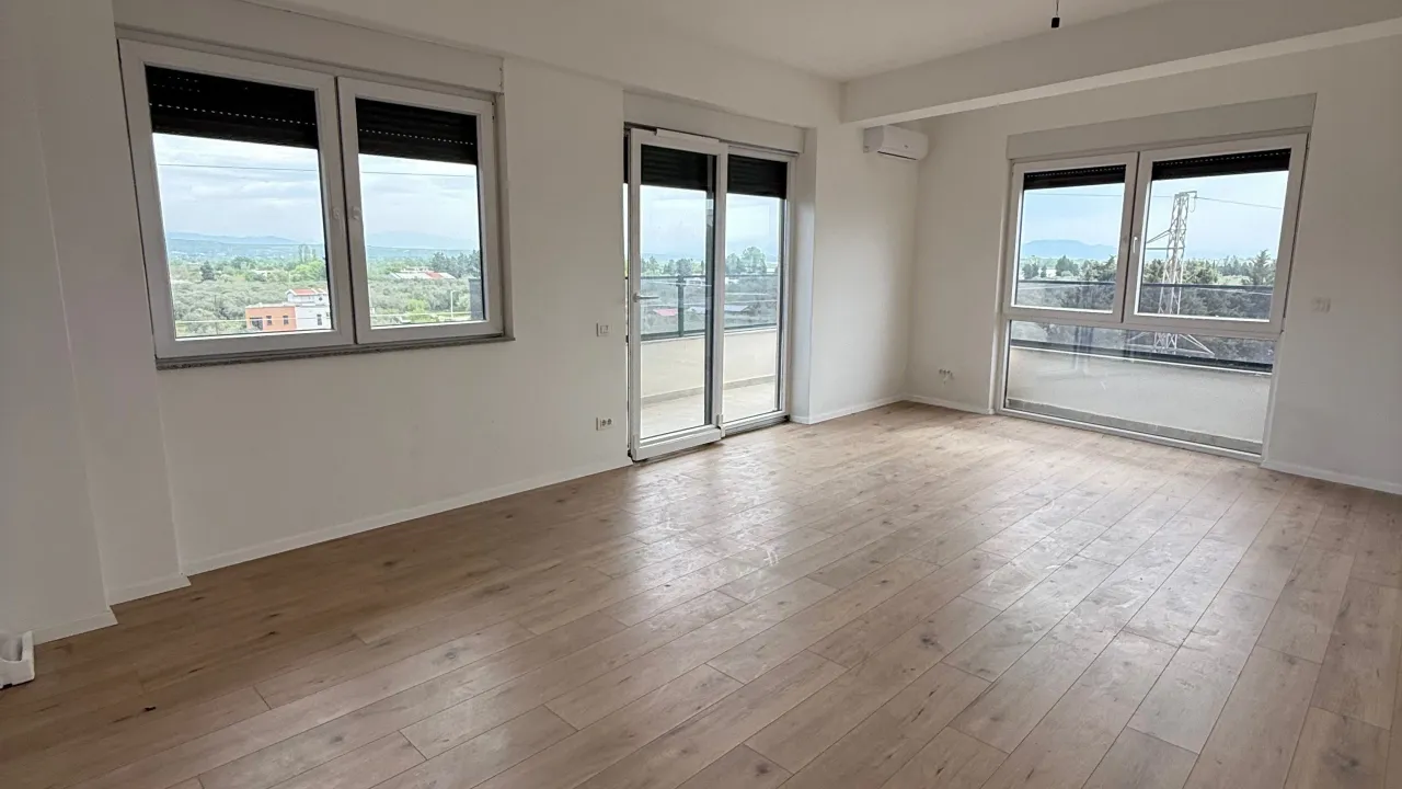 Sale, two bedroom apartment, 80m², Velika Plaža, Ulcinj