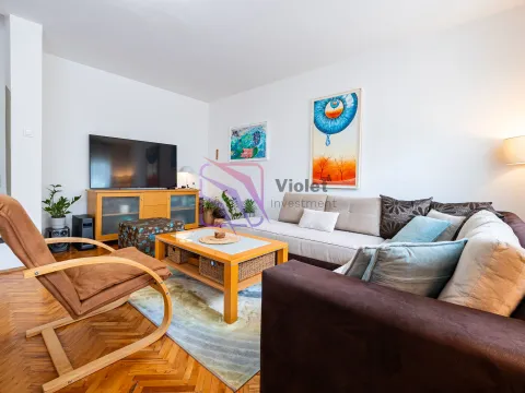 Izdavanje, trosoban stan, 100m², Dalmatinska ulica, Podgorica - image 2