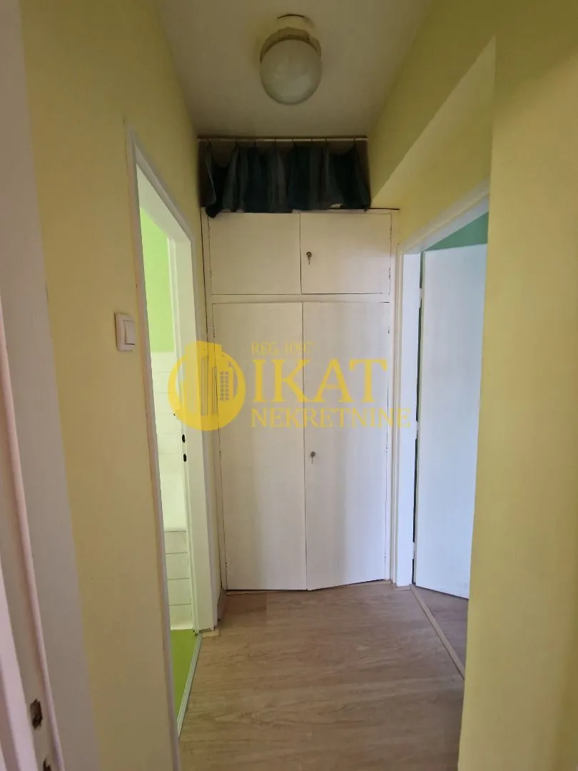 Izdavanje, trosoban stan, 72m², Savski Trg, Beograd