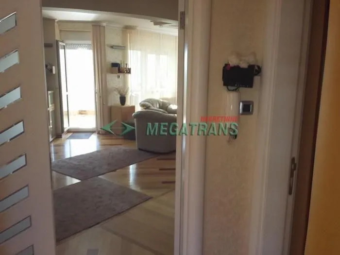 Rent, four bedroom apartment, 160m², Čenej, Novi Sad Sve Podlokacije