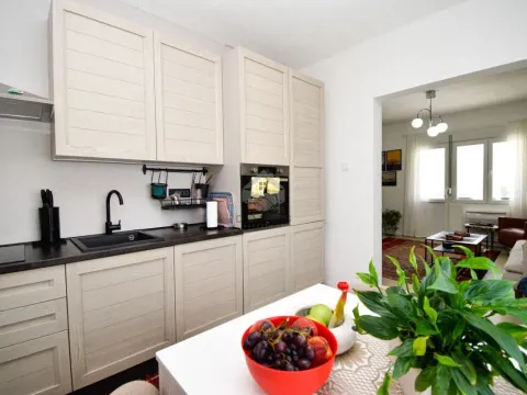 Sale, house, 180m², Blok 9, Podgorica - image 20