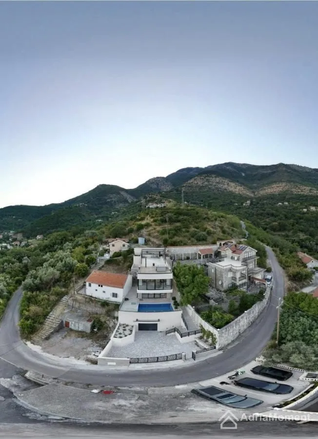 Prodaja, kuća, 178m², Kamenari, Herceg Novi